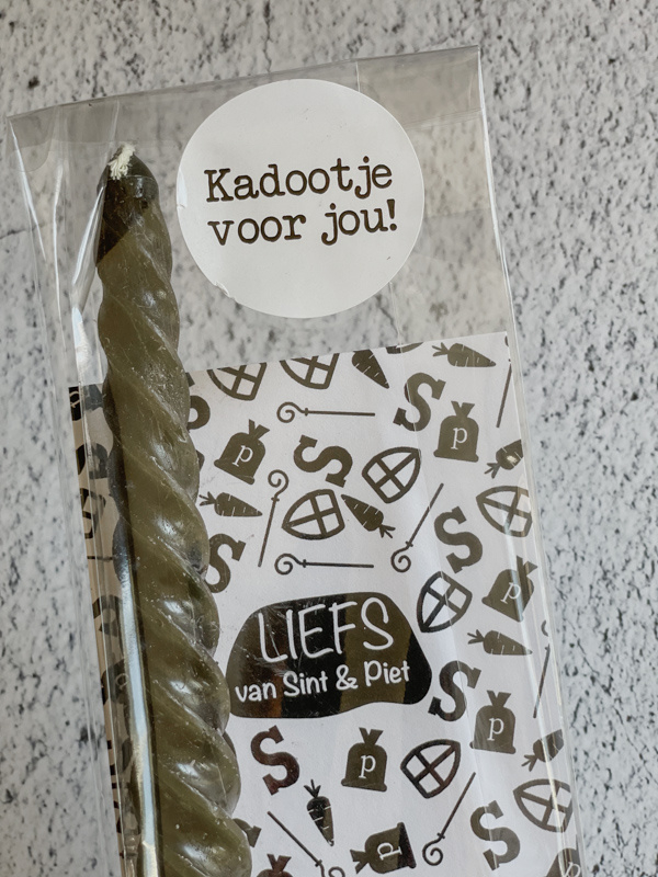 Sinterklaas cadeau - cadeautje met spiraal kaars