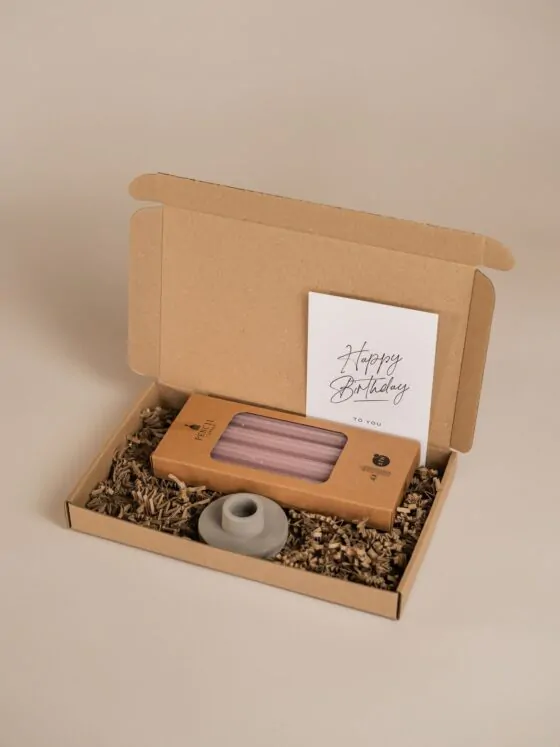 Brievenbus cadeau - Happy Birthday - Set potlood kaarsen en kandelaar