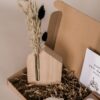 Hoera nieuwe woning - brievenbus cadeau - Huisje met droogbloemen, sleutelhanger & snoepjes