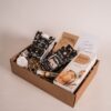 Cadeaupakket Speciaal Voor Jou – To Go beker, koffie, chocolade, koekjes & geurhanger