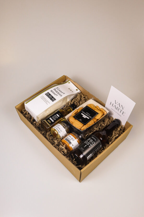 Cadeaupakket borrelplank bier verjaardag – Smaakvol verrassen