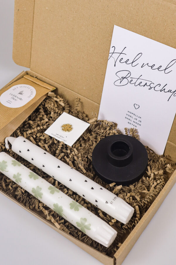 Brievenbus cadeau beterschap klavertjevier – kaarsen, thee & troostpin