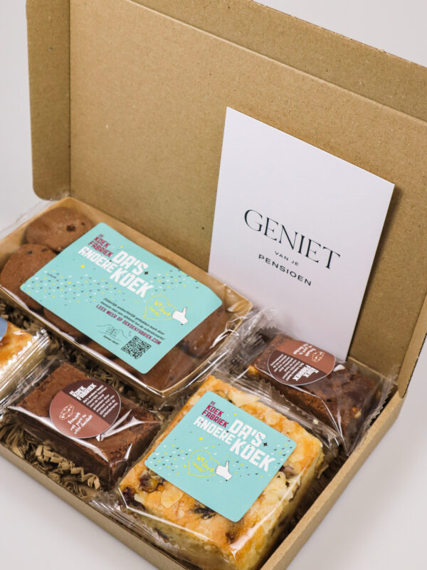 Pensioen cadeau met koek – Geniet van je pensioen