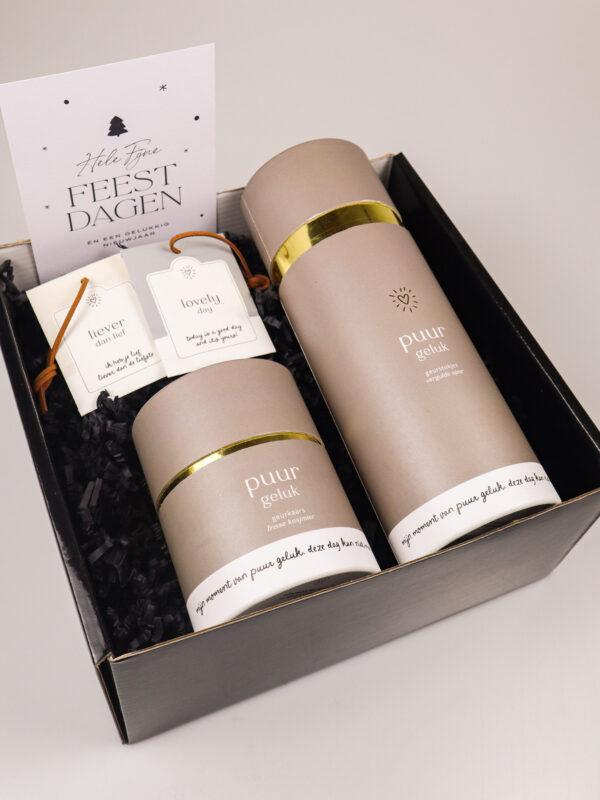 Puur geluk cadeaupakket met geurstokjes, kaars en geurzakjes