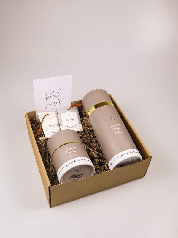 puur geluk - veel liefs- geurstokjes, geurkaars, geurzakjes-5 puur geluk verwenpakket met geurstokjes, kaars en kaart ‘veel liefs’