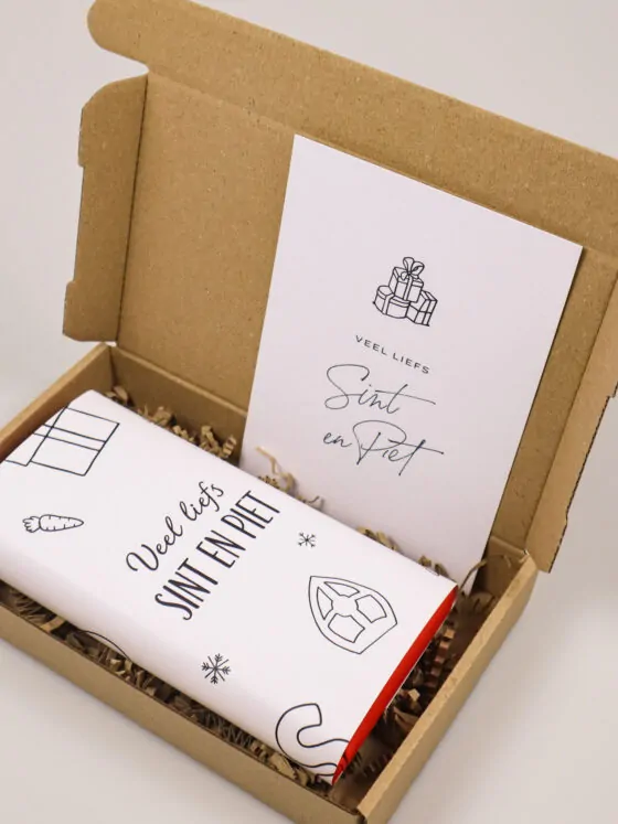 brievenbus sinterklaas cadeau – chocolade met kaart van sint en piet