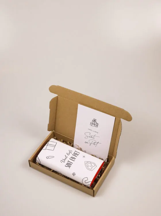 brievenbus sinterklaas cadeau – chocolade met kaart van sint en piet