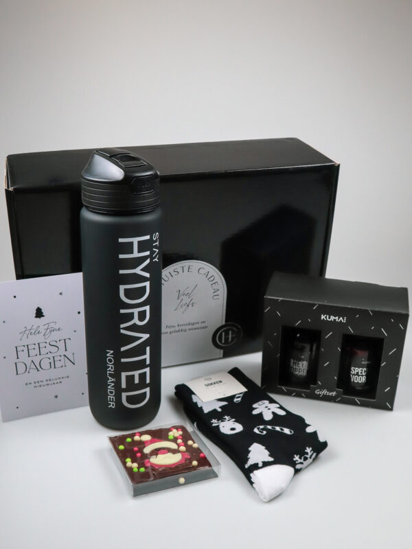 Kerstcadeaupakket met sokken en verzorging voor een luxe verrassing