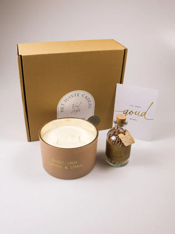 jij bent goud waard cadeaupakket met luxe kaars en lucifers in geschenkdoos
