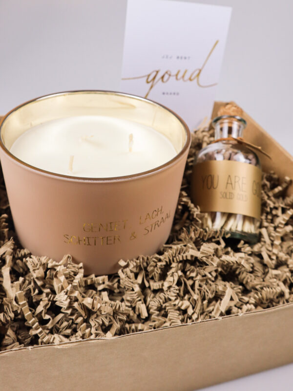 xxl sojakaars, lucifers-4 jij bent goud waard cadeaupakket met luxe kaars en lucifers in geschenkdoos