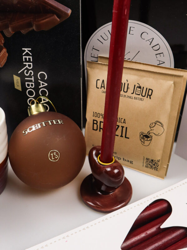 Cadeaupakket zusss met mok, kaarsen, chocolade & kandelaar