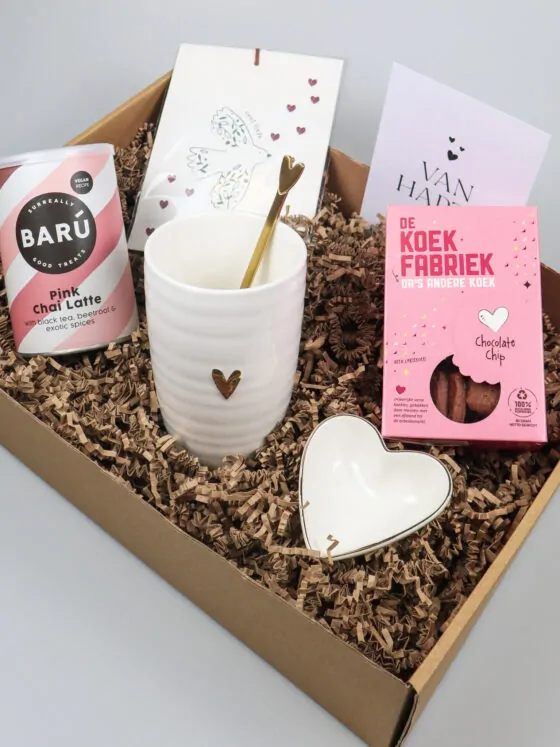 Cadeaupakket Van Harte Gefeliciteerd – Met Mok, Lepel & Verwennerij