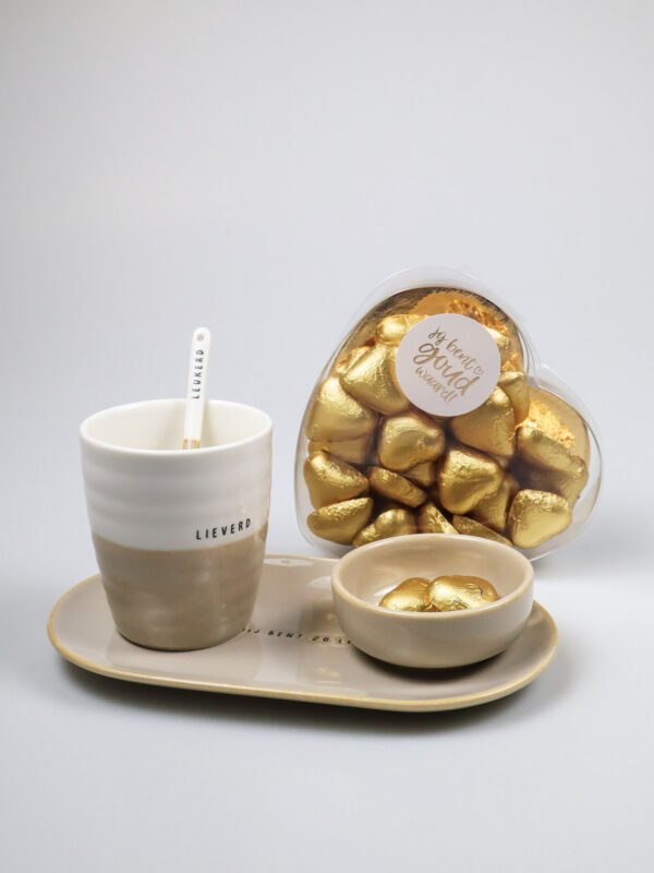 Cadeaupakket Veel Liefs – Zusss Servies, Koffie & Chocolade