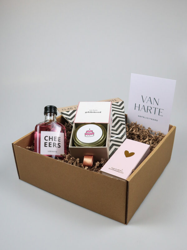 Cadeaupakket Van Harte Gefeliciteerd – Likorette, Geurkaars & Feestpakket Zusss