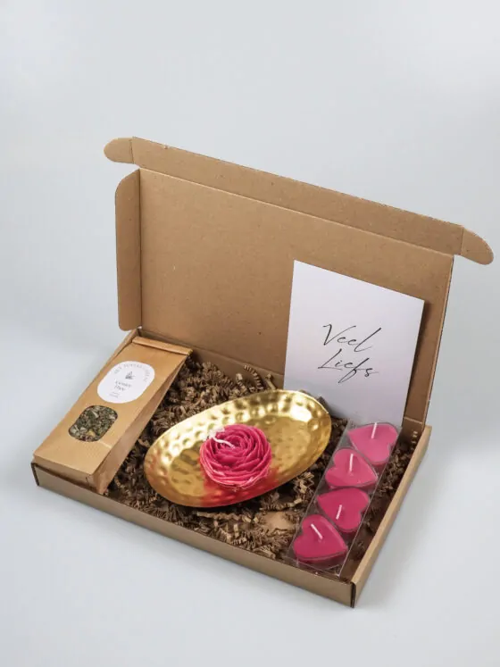 Brievenbuscadeau Veel Liefs – Thee & Kaarsen voor een Warm Gebaar