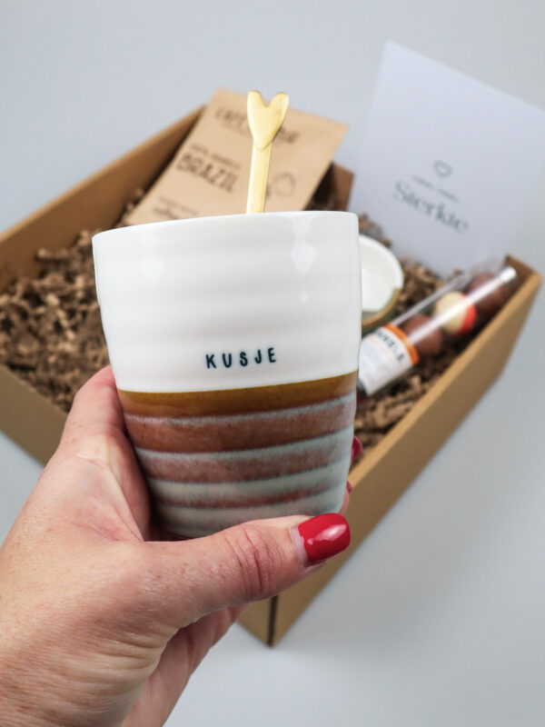 2x pakket sterkte en veel liefs -04 Cadeaupakket Heel Veel Sterkte – Warm Troostcadeau met Zusss Mok