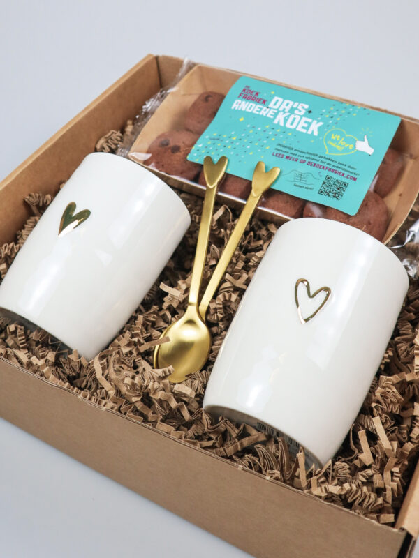 Cadeaupakket Heel Erg Bedankt – Met Zusss Mokken, Gouden Lepels & Koekcadeau