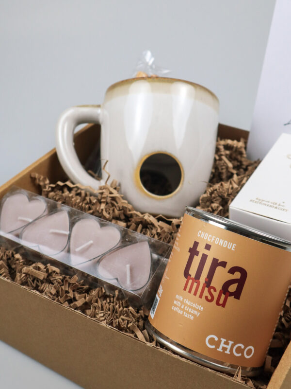 Veel Liefs cadeaupakket met Tiramisu chocofondue, mok en waxinelichtjes