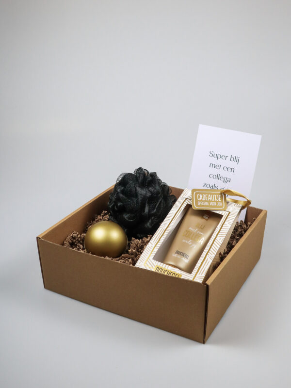 Cadeaupakket collega – douchegel, stressbal en spons cadeau Cadeaupakket collega – douchegel, stressbal en spons cadeau