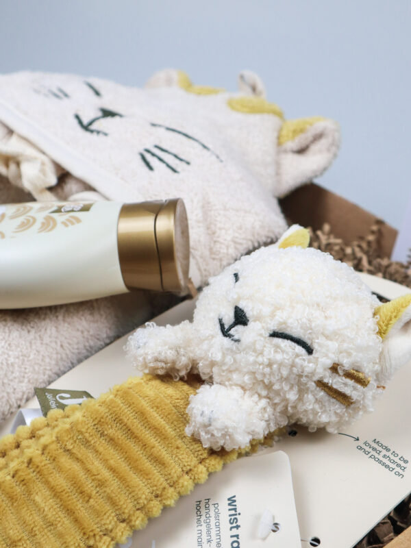 Baby cadeaupakket katje Charlie – zacht, lief en compleet