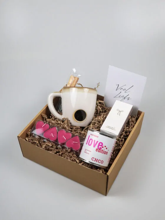 Veel Liefs cadeaupakket met Love Edition chocofondue, mok en kaarsjes