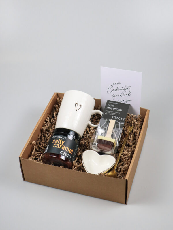 Choco Truffels Cadeaupakket – Zusss Mok, Hartvormig Dipschaaltje & Chocolademelk