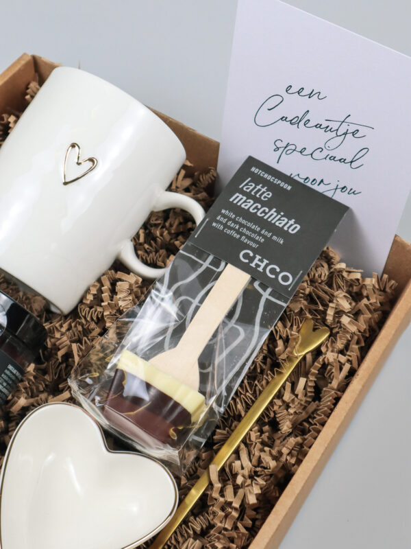 Choco Truffels Cadeaupakket – Zusss Mok, Hartvormig Dipschaaltje & Chocolademelk