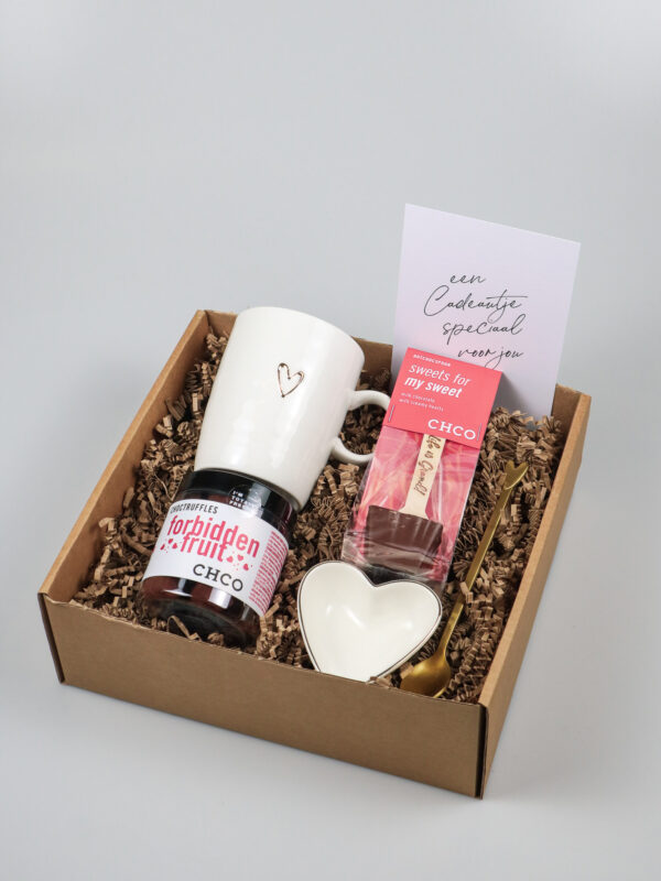 Choco Truffels Cadeaupakket – Zusss Mok, Forbidden Fruit & Sweets for my Sweet