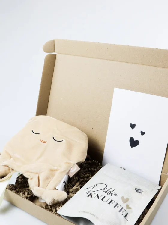 Brievenbuscadeau dikke knuffel – Zacht & verrassend lief