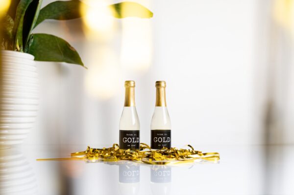 Secco met bladgoud - Drink it, Gold as ice! Secco met bladgoud - Drink it, Gold as ice!