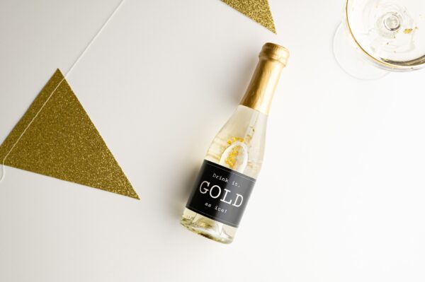 Secco met bladgoud - Drink it, Gold as ice! Secco met bladgoud - Drink it, Gold as ice!