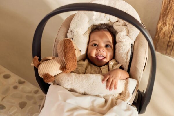 Jollein wagenhanger Diego hond – zacht knuffelvriendje voor onderweg