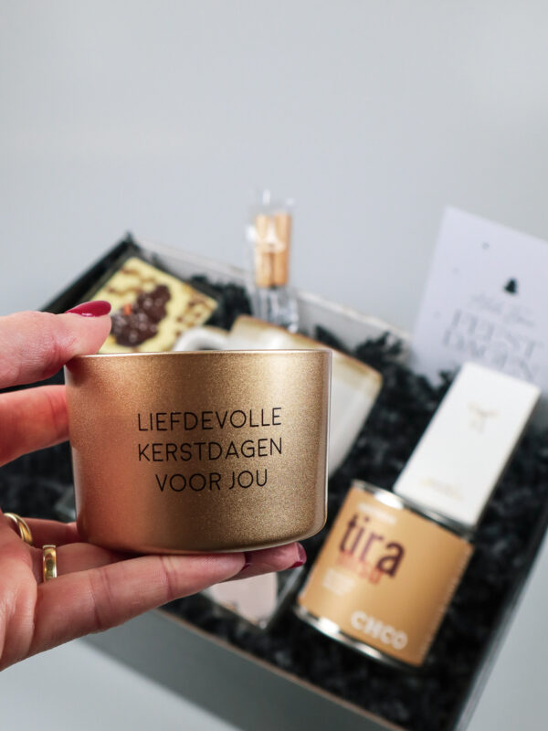 Kerst cadeaupakket met chocofondue, mok, kaars en chocolade