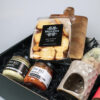 Kerst cadeaupakket met wijn, toastjes & geurbrander