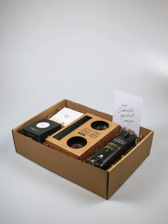 Cadeaupakket speciaal voor jou – Wijn, kaarsen & blockie