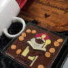Sinterklaas Cadeaupakket met Chocolade, Mok en Serveerplank Sinterklaas Cadeaupakket met Chocolade, Mok en Serveerplank