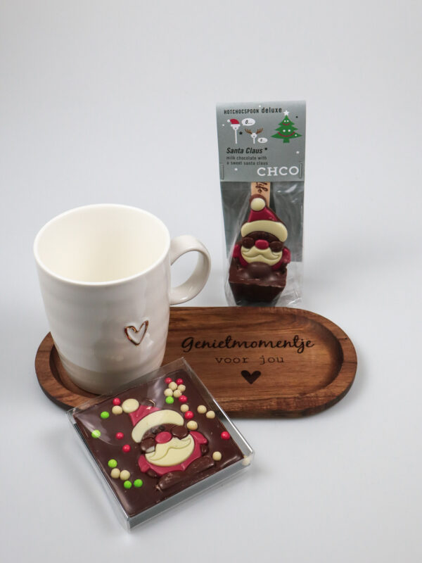 Kerst Cadeaupakket met Chocoladelepel, Mok en Chocoladereep – Santa Claus Editie Kerst Cadeaupakket met Chocoladelepel, Mok en Chocoladereep – Santa Claus Editie