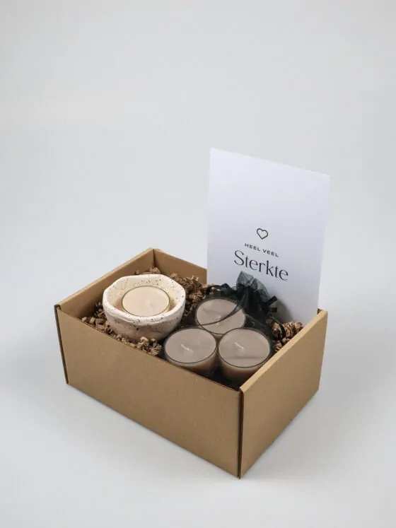 Cadeaupakket sterkte – waxinelichthouder & kaarsjes in zakje