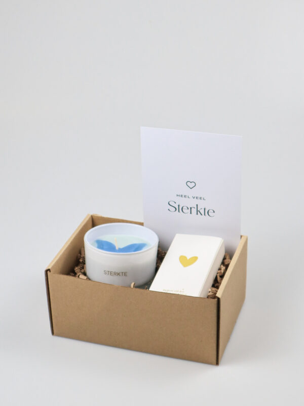Cadeaupakket sterkte – Geurkaars en lucifers