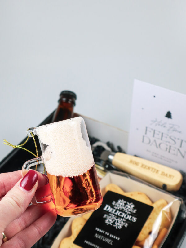 Kerst cadeaupakket met bier – Proost op de feestdagen! Kerst cadeaupakket met bier – Proost op de feestdagen!