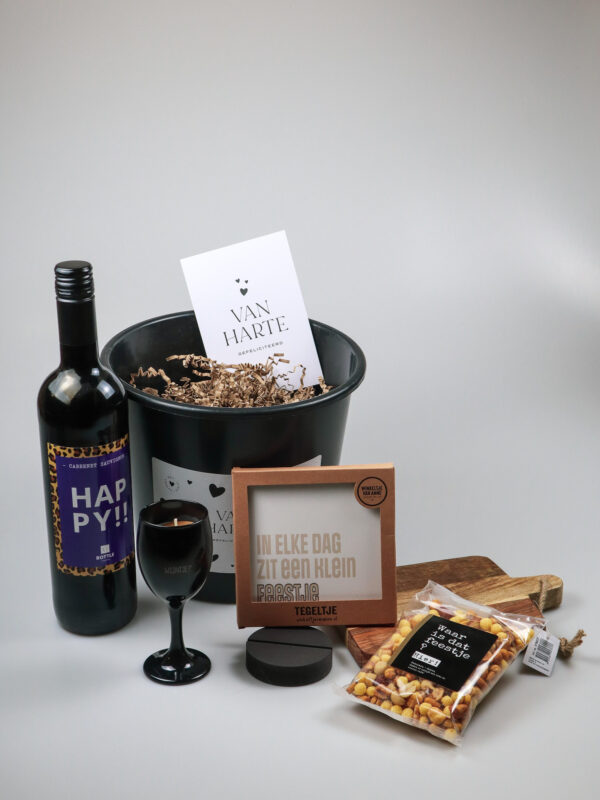 Cadeaupakket Borrel Emmer – Met Wijn, Tegeltje & Kaars in Glas