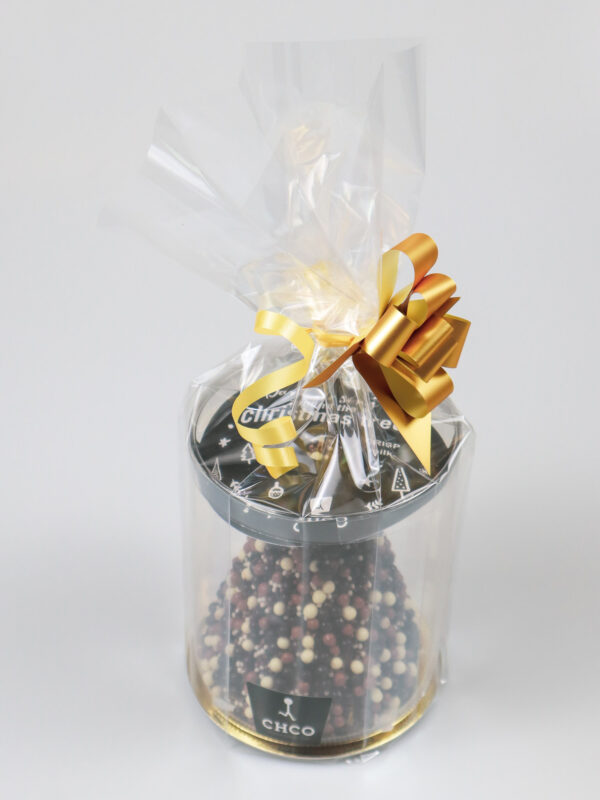 Chocolade kerstboom in luxe cadeauzak – Melkchocolade met knapperige topping