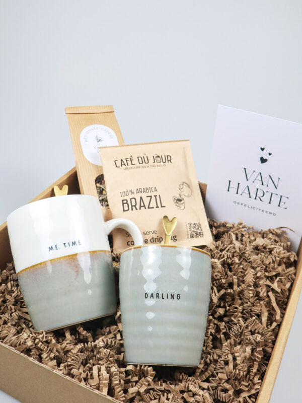 Gefeliciteerd cadeaupakket met Zusss mokken – Me Time & Darling