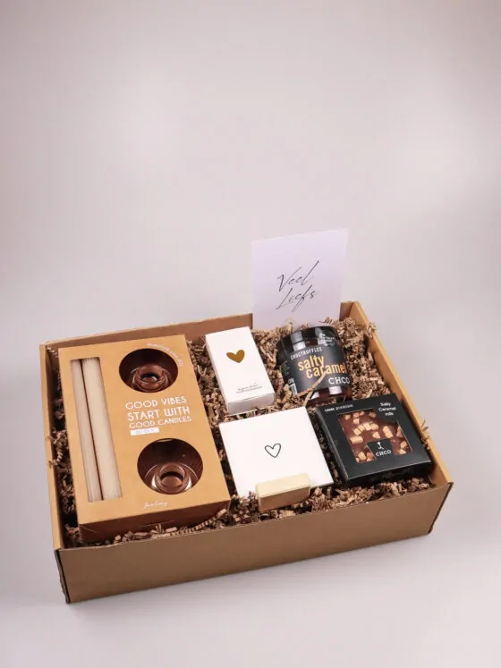 Cadeaupakket Veel Liefs met kandelaars en chocolade