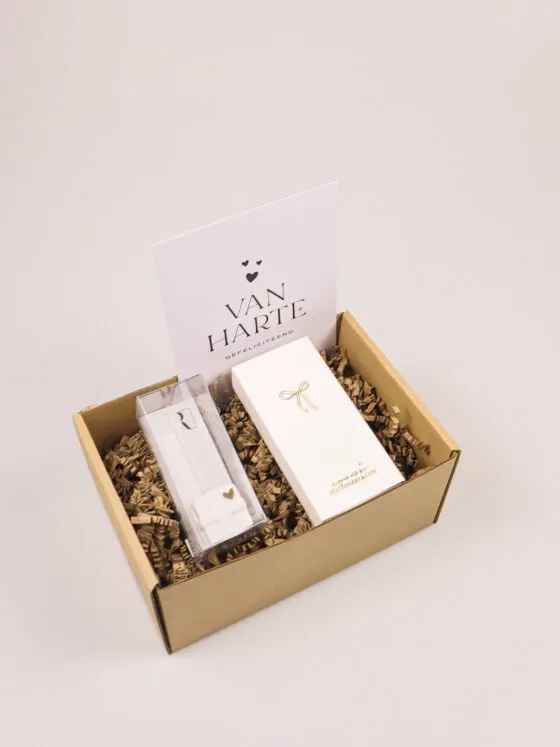 Cadeaupakket gefeliciteerd – met Räder cadeau kandelaar en kaarsje