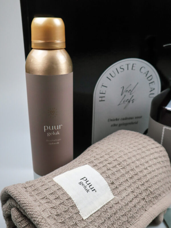 Kerstcadeaupakket Puur Geluk met douchefoam, handzeep en geurzakjes