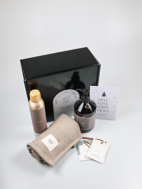 Kerstcadeaupakket Puur Geluk met douchefoam, handzeep en geurzakjes