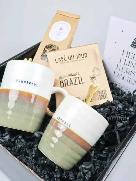 Kerst cadeaupakket – met Zusss mokken, koffie, thee en lepeltjes