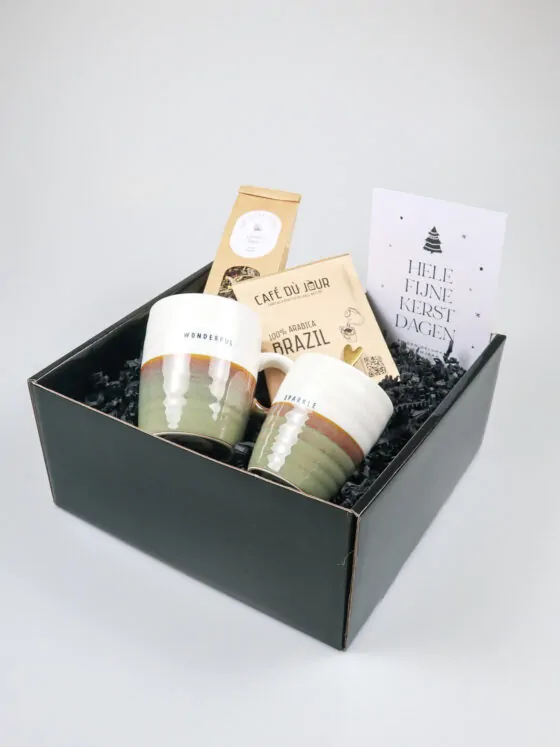 Kerst cadeaupakket – met Zusss mokken, koffie, thee en lepeltjes