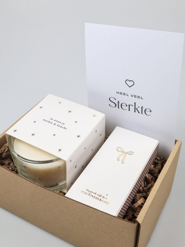 Cadeaupakket sterkte – met Zusss geurkaars en troostkaart
